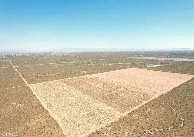 4th image of 7 Mojave Dr, Adelanto, CA 92301 | MLS# CV25256861
