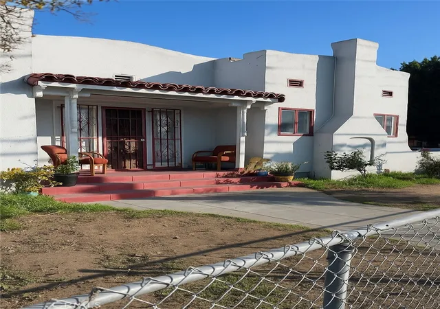2nd image of 2703 Walnut St, Huntington Park, CA 90255 | MLS# CV25255032