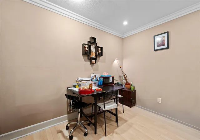 4th image of 7035 Woodley #205, Van Nuys, CA 91406 | MLS# RS25257099
