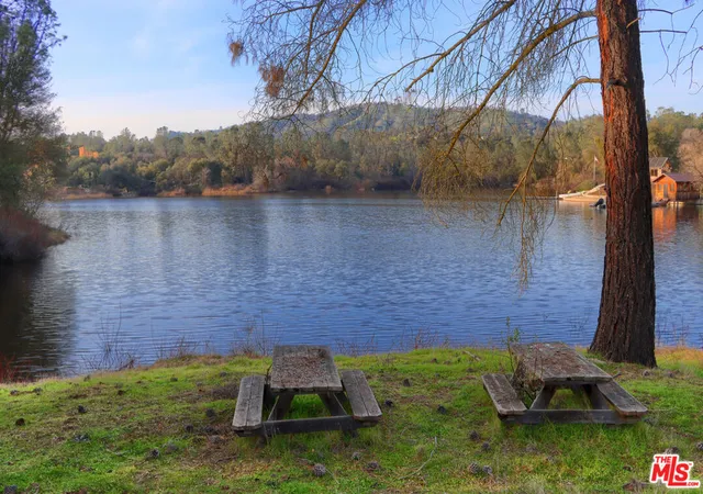 2nd image of 3 Blackhawk Dr, Coarsegold, CA 93614 | MLS# 25599275