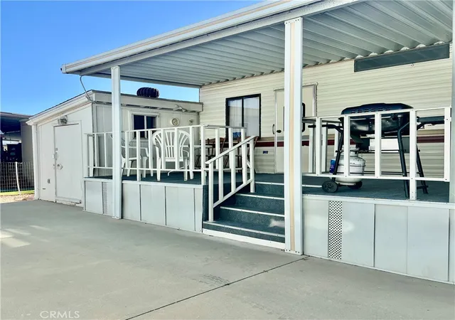 Photo 2 of Manufactured home for sale at 1417 Western, San Jacinto, CA 92583 | MLS# SW25257407 | Listing updated on 2026-07-08