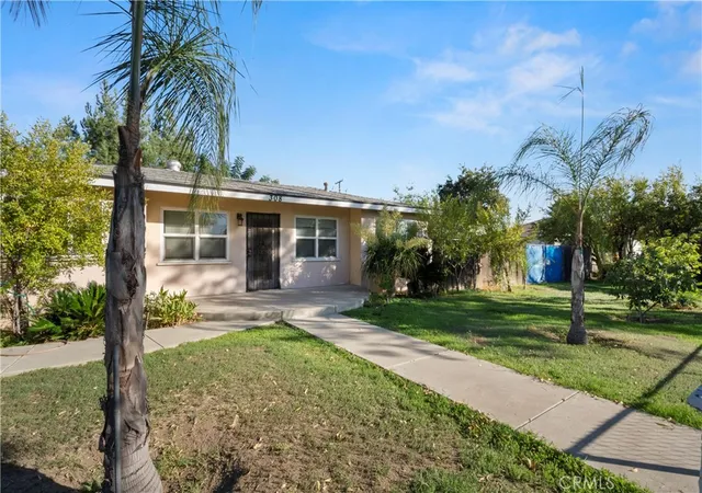 Photo 4 of Single family home for sale at 308 S Campus Ave, Upland, CA 91786 | MLS# CV25258002 | Listing updated on 2026-06-06