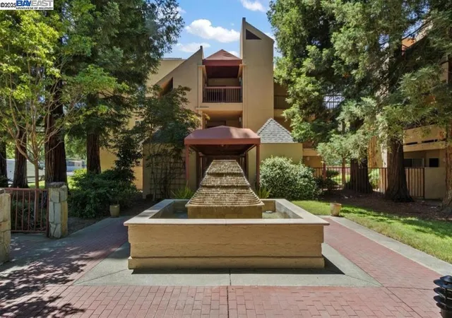 Homes for sale in Walnut Creek, CA | 1310 Walden Rd #11, Walnut Creek, CA 94597 | MLS# 41117132