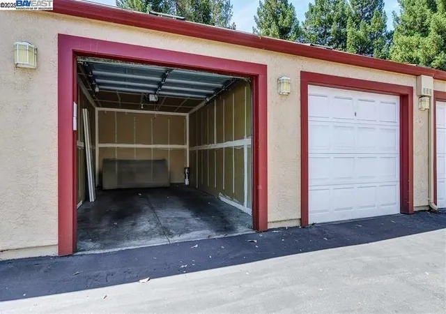 3rd image of 1310 Walden Rd, Walnut Creek, CA 94597