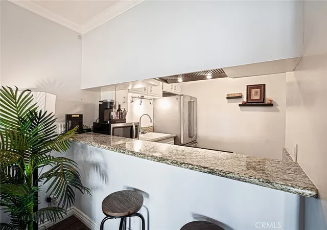 Photo 4 of Condo for sale at 15344 Weddington, Sherman Oaks, CA 91411 | MLS# TR25257857 | Listing updated on 2026-10-07