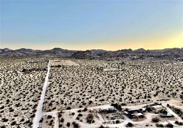 7th image of 68 Sunkist, Joshua Tree, CA 92252 | MLS# OC25257738