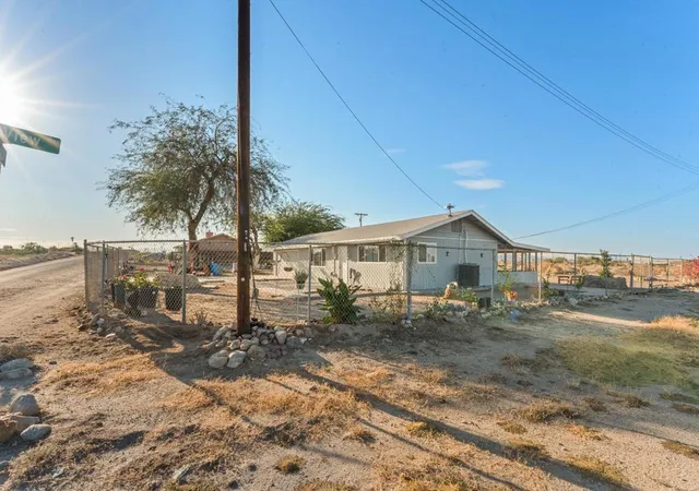 Photo 4 of Single family home for sale at 2497 Shore Isle Ave, Thermal, CA 92274 | MLS# 219138554DA | Listing updated on 2025-12-17