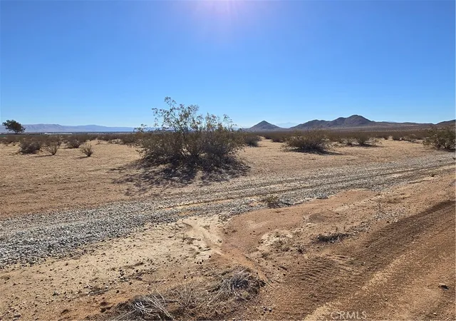Photo 1 of Land for sale at 0 Dunsmuir St, Apple Valley, CA 92307 | MLS# RS25257749 | Listing updated on 2026-03-20