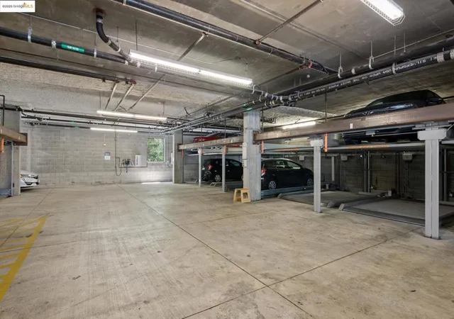 30th image of 485 W Macarthur Blvd #407, Oakland, CA 94609 | MLS# 41117198