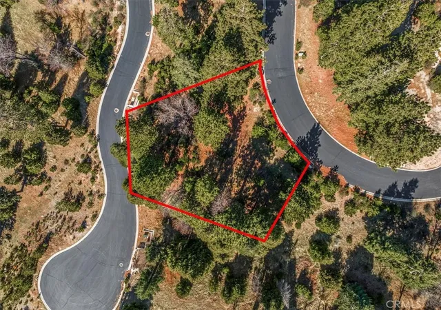 2nd image of 109 Mill Pond, Lake Arrowhead, CA 92352 | MLS# OC25258276