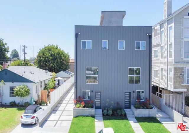 1st image of 6754 W 86th Pl, Los Angeles, CA 90045 | MLS# 25617715