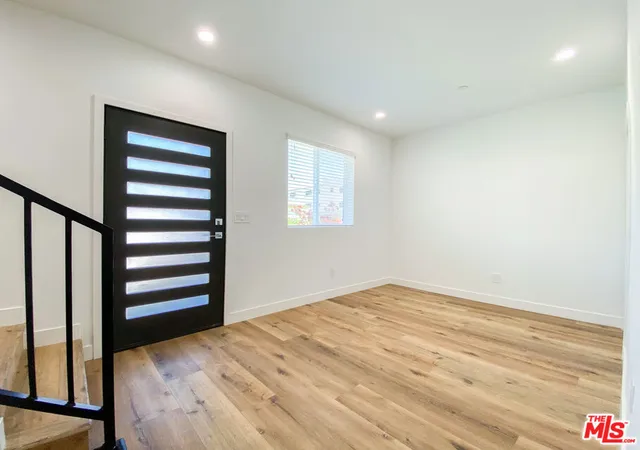 3rd image of 6754 W 86Th Pl, Los Angeles, CA 90045 | MLS# 25617715