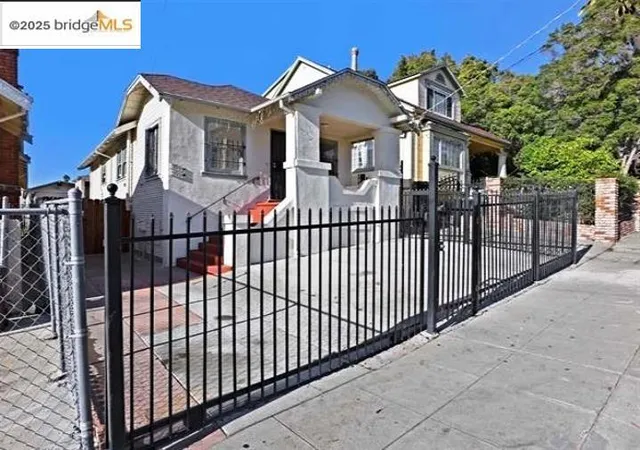Photo 3 of Multi family home for sale at 1993 38th Avenue, Oakland, CA 94601 | MLS# 41117325 | Listing updated on 2026-09-25