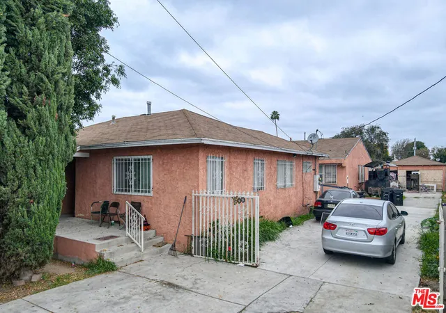 3rd image of 1503 E 109Th St, Los Angeles, CA 90059 | MLS# 25618335