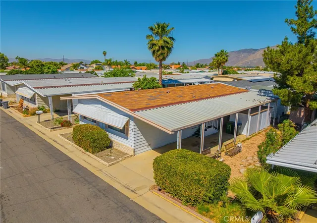 Photo 4 of Sale Pending at 881 N Lake #301, Hemet, CA 92544 | MLS# SW25260018 | Listing updated on 2026-09-30