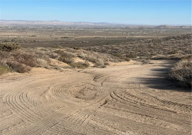 Photo 3 of Land for sale at 28138 Oriole, Lucerne Valley, CA 92356 | MLS# HD25260191 | Listing updated on 2026-05-27