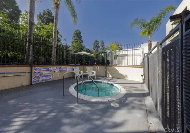Homes for sale in Long Beach, CA | 1237 E 6th Street, Long Beach, CA 90802 | Houzeo