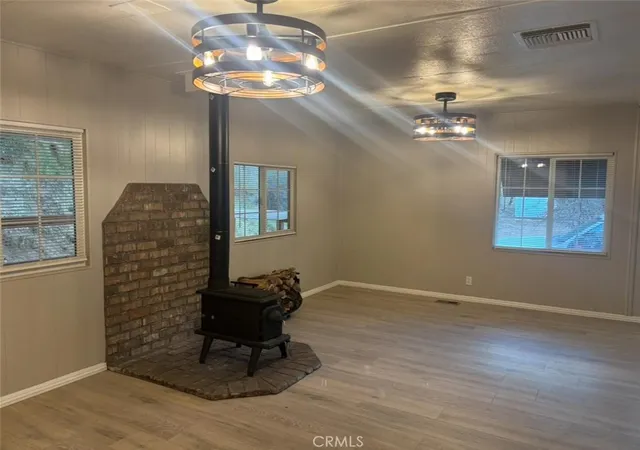 image of 18266 Caliente Creek Rd, Caliente, CA 93518 | MLS# CV25260850
