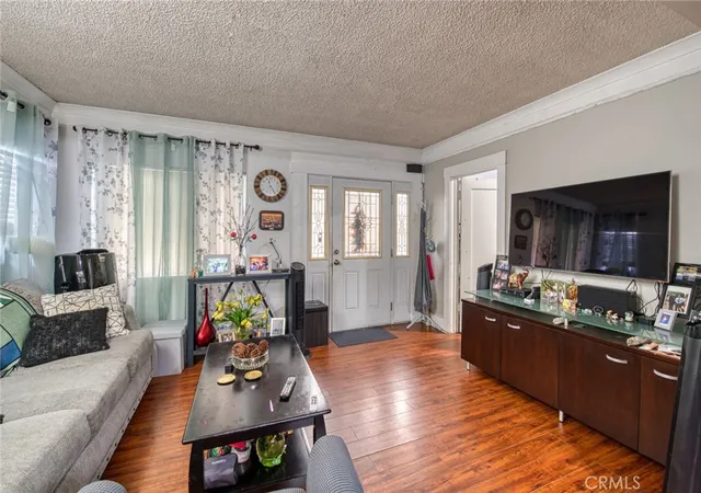4th image of 3982 S Gramercy, Los Angeles, CA 90062 | MLS# PW25259008
