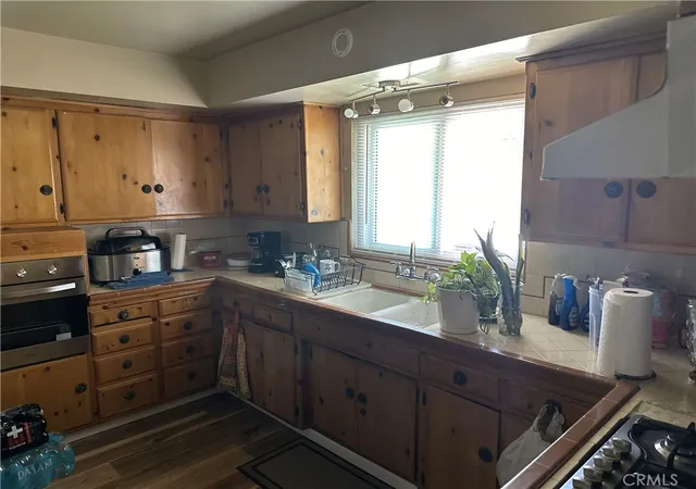 Photo 3 of Single family home for sale at 99 Over, Bakersfield, CA 93304 | MLS# PW25253665 | Listing updated on 2026-07-16