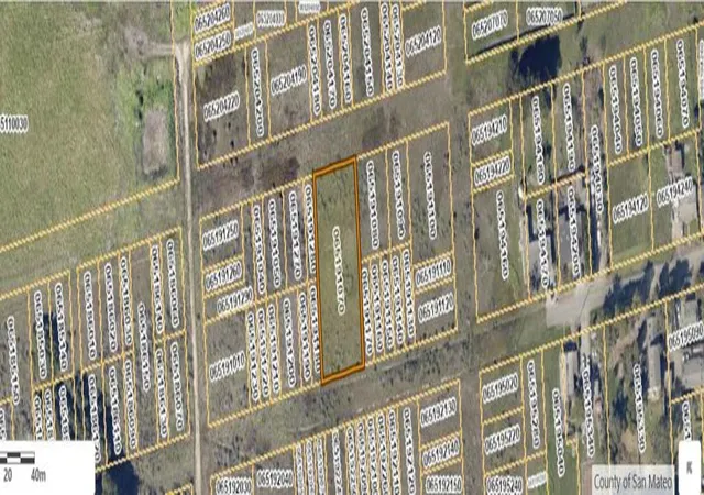 1st image of 065 191 070, Half Moon Bay, CA 94019 | MLS# ML82027724