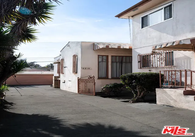 1st image of 4214 W Slauson Ave, Los Angeles, CA 90043 | MLS# 25619151