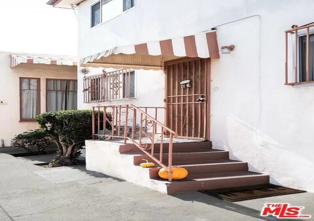 4th image of 4214 W Slauson Ave, Los Angeles, CA 90043 | MLS# 25619151
