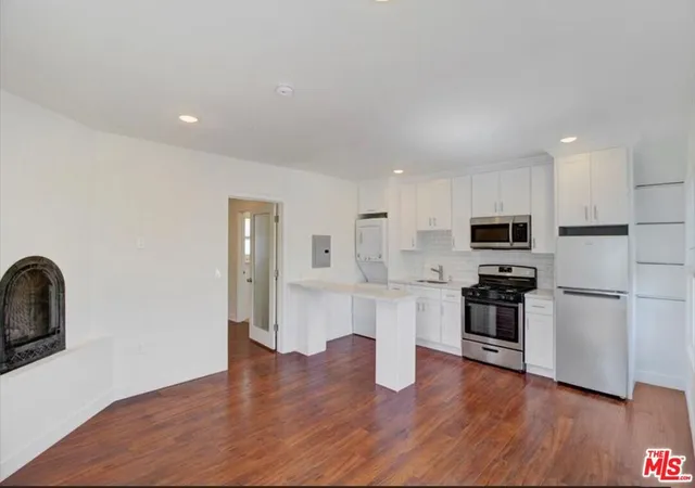 Photo 4 of Multi family home for sale at 15328 S San Pedro St, Gardena, CA 90248 | MLS# 25619649 | Listing updated on 2026-01-31