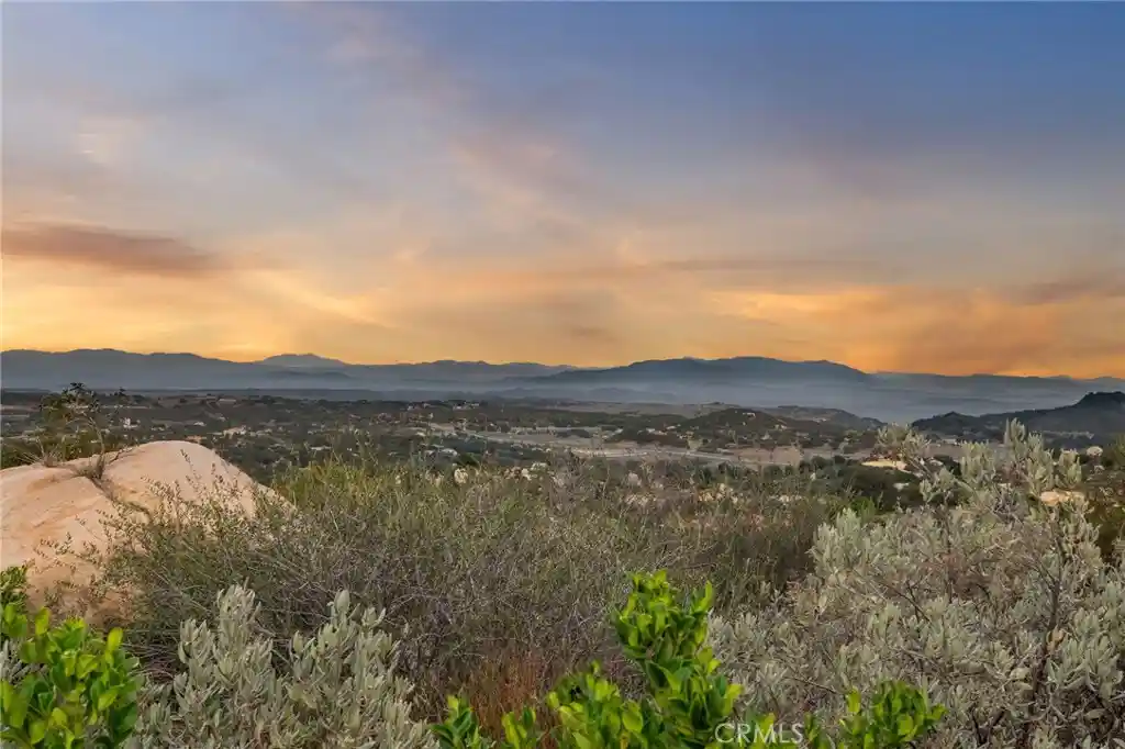 Photo 1 of Land for sale at 41612 Avenida De Encanto, Murrieta, CA 92562 | MLS# SW25258102 | Listing updated on 2026-10-19