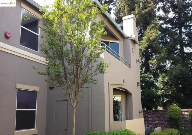 Homes for sale in Elk Grove, CA | 5201 Laguna Oaks Dr #UNIT 70, Elk Grove, CA 95758 | MLS# 41117633