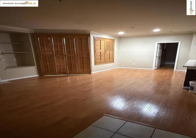 4th image of 5201 Laguna Oaks Dr, Elk Grove, CA 95758