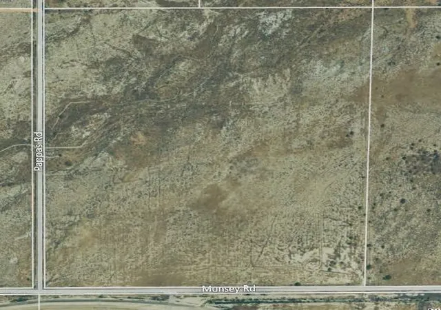 Land for sale at 1111 Munsey Rd, Cantil, CA 93519 | MLS# IV25261801