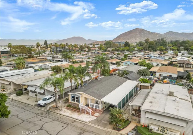 3rd image of 138 Sir Damas Dr, Riverside, CA 92507 | MLS# IV25257496