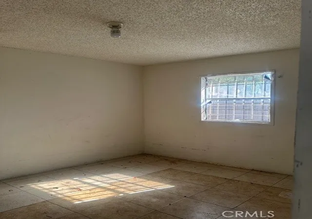 Photo 3 of House for sale at 933 N Mountain View, San Bernardino, CA 92410 | MLS# IV25262194 | Listing updated on 2026-04-09