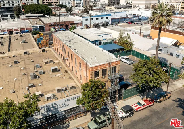 3rd image of 553 Stanford Ave, Los Angeles, CA 90013 | MLS# 25620269