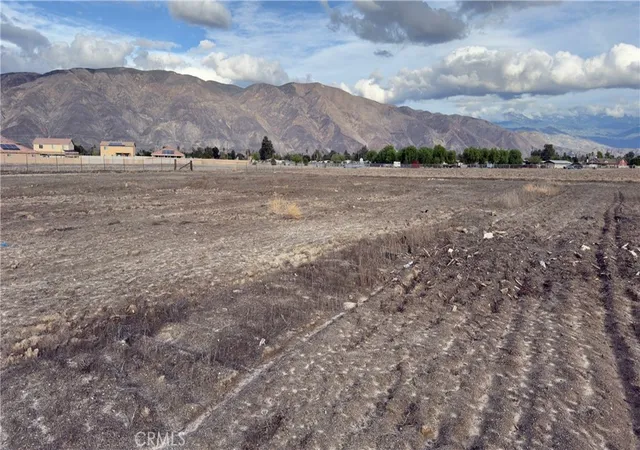 Photo 3 of Land for sale at 669 N Lyon, San Jacinto, CA 92582 | MLS# SW25262458 | Listing updated on 2025-12-16