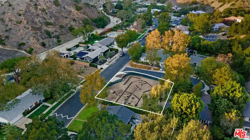 Photo 1 of Land for sale at 6036 Paseo Cyn Dr, Malibu, CA 90265 | MLS# 25619193 | Listing updated on 2026-03-14