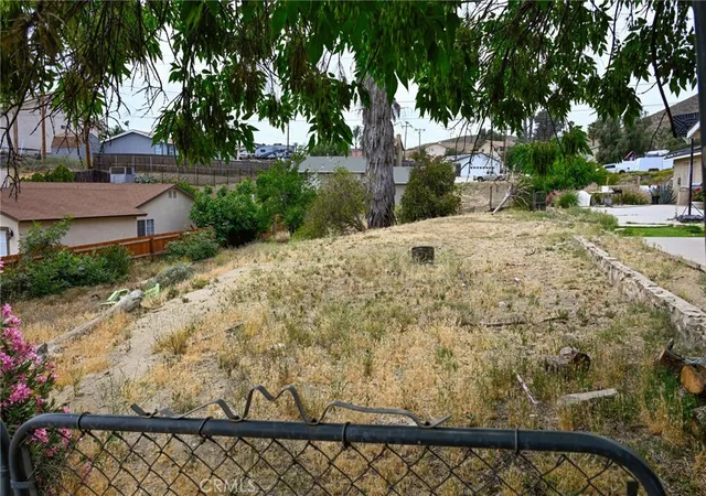 2nd image of 0 Apn #351 043 011, Canyon Lake, CA 92587 | MLS# SR25118152