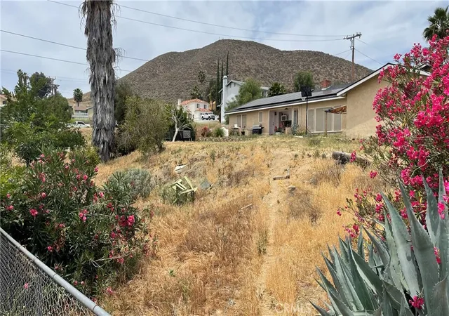 4th image of 0 Apn #351-043-011, Canyon Lake, CA 92587 | MLS# SR25118152
