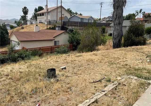 5th image of 0 Apn #351-043-011, Canyon Lake, CA 92587 | MLS# SR25118152