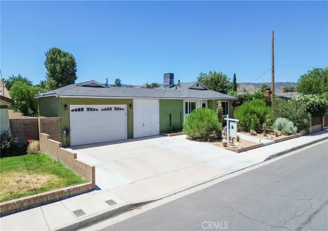 4th image of 4552 W Avenue L12, Lancaster, CA 93536 | MLS# SR25262697