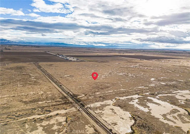 Photo 3 of Land for sale at 10000 E 87th Street, Lancaster, CA 93535 | MLS# OC25262905 | Listing updated on 2026-02-04