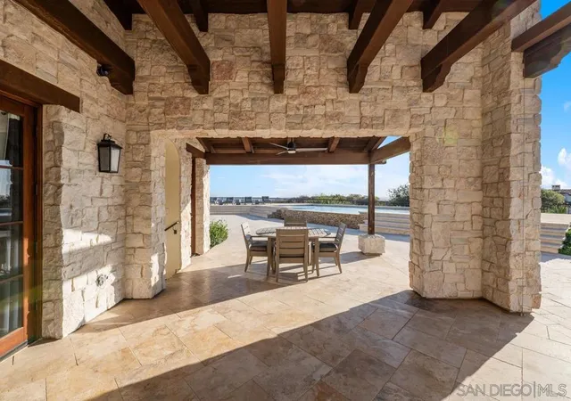 Photo 4 of Single family home for sale at 8069 Entrada De Luz E, San Diego, CA 92127 | MLS# 250044315SD | Listing updated on 2026-10-03