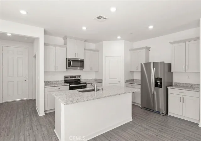 Photo 3 of Sale Pending at 42486 Aruba Ct, Indio, CA 92201 | MLS# SW25263297 | Listing updated on 2026-10-02