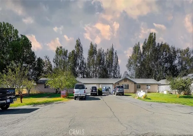 4th image of 34681 Avenue 12, Madera, CA 93636 | MLS# FR25263485