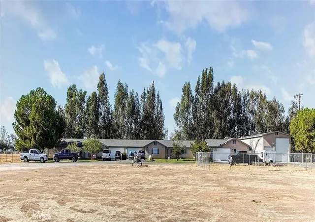 5th image of 34681 Avenue 12, Madera, CA 93636 | MLS# FR25263485