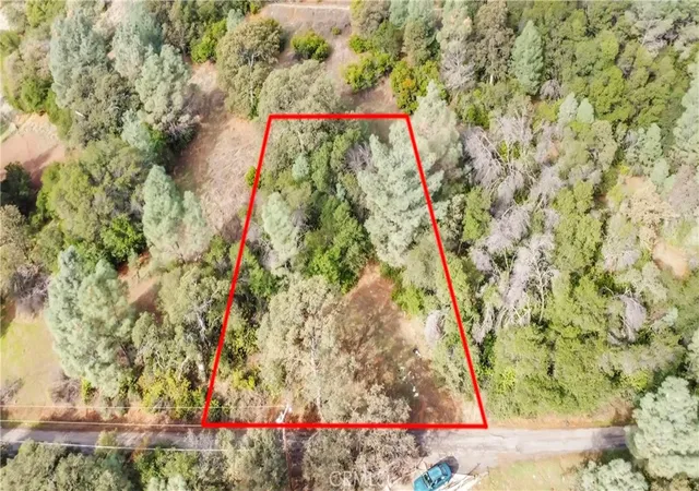 3rd image of 12636 Lakeview, Clearlake Oaks, CA 95423 | MLS# LC25262180