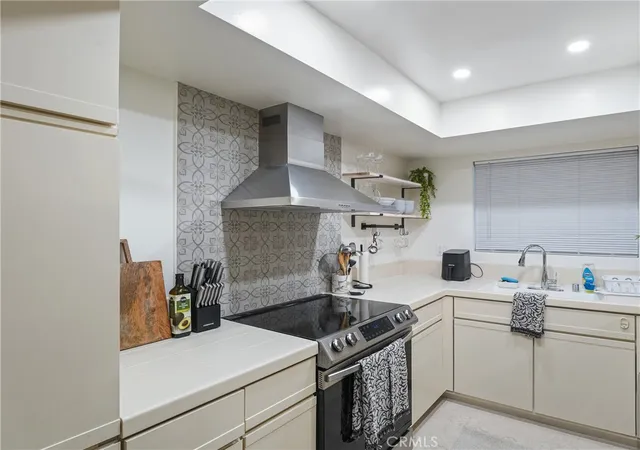 4th image of 5000 S Centinela #101, Los Angeles, CA 90066 | MLS# SB25263254
