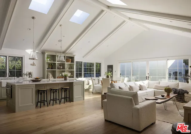 Photo 1 of Single family home for sale at 2515 Marguerita Ave, Santa Monica, CA 90402 | MLS# 25621111 | Listing updated on 2026-09-25
