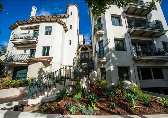 Homes for sale in Beverly Hills, CA | 558 Hillgreen Dr #207, Beverly Hills, CA 90212 | MLS# SR25263898